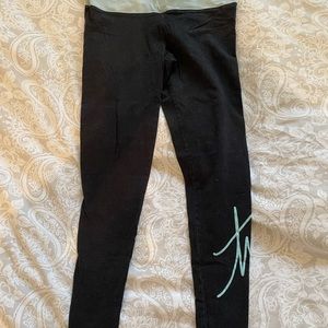TNA leggings